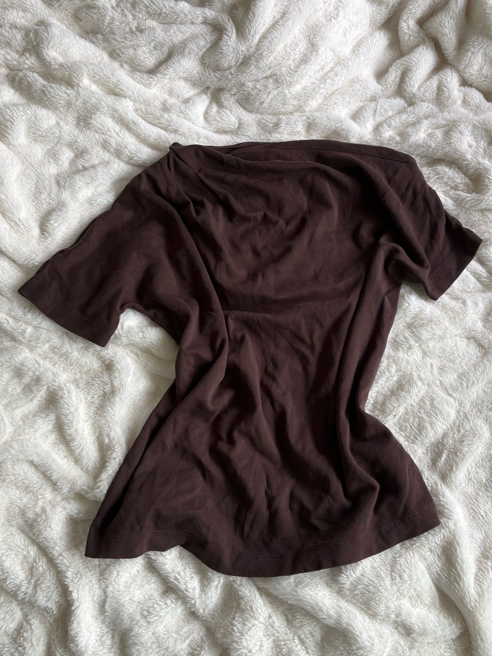 Babaton Short Sleeve Crewneck Tee in Dark Brown